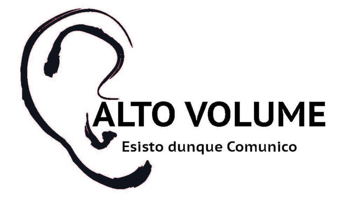 Logo ufficiale in bianco e nero di AltoVolumeAPS